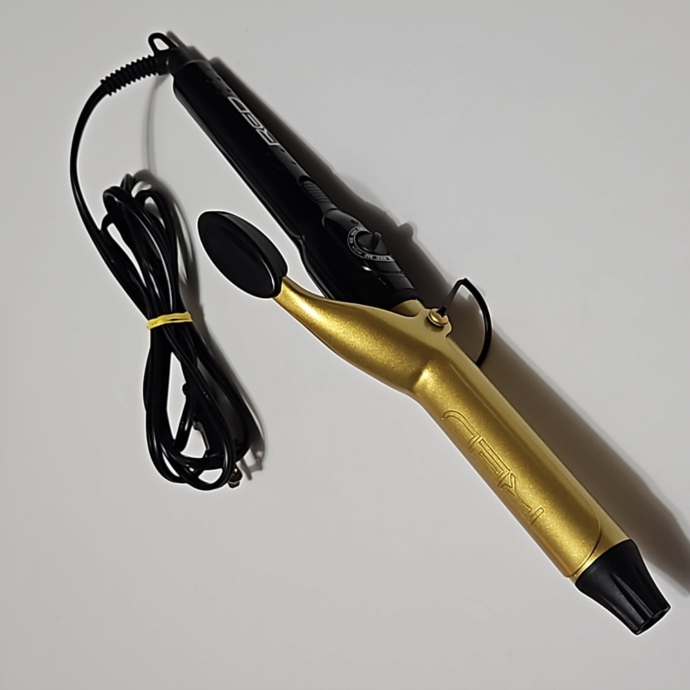 Red by Kiss Curling Iron Model KC105 1.25"